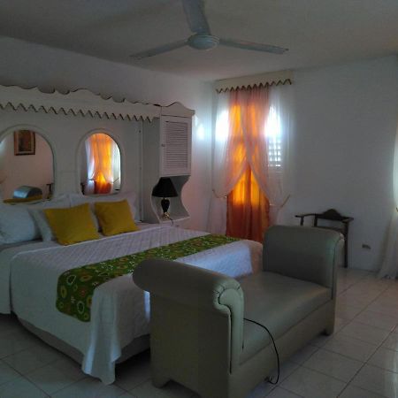 Diamond Villa Guest House Montego Bay Eksteriør billede