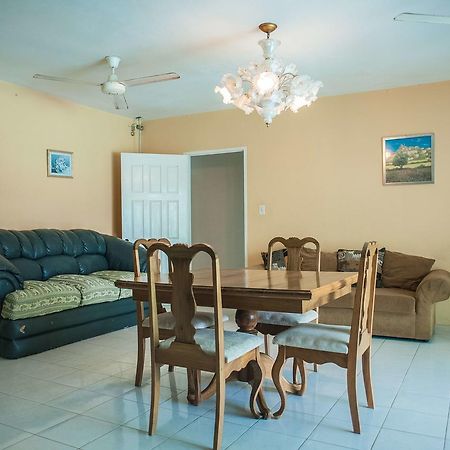 Diamond Villa Guest House Montego Bay Eksteriør billede