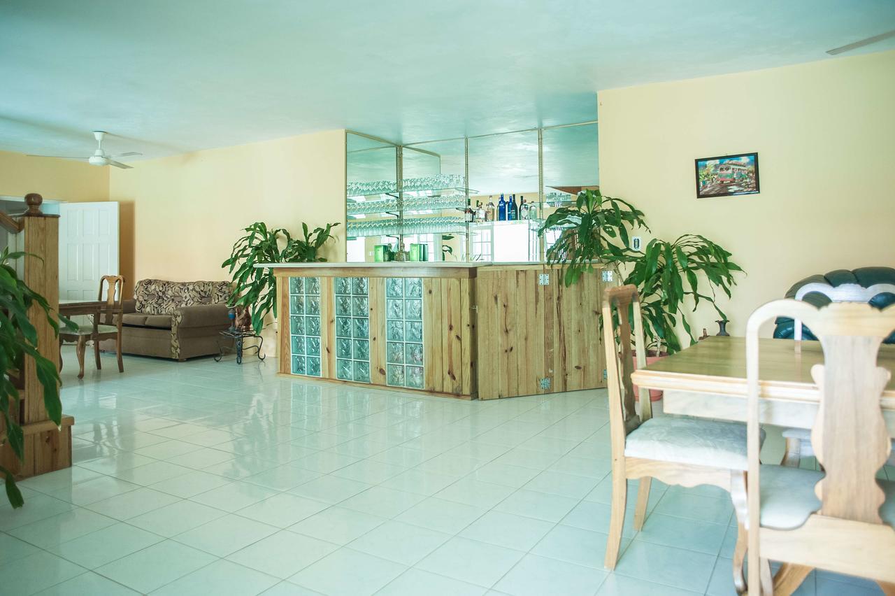 Diamond Villa Guest House Montego Bay Eksteriør billede