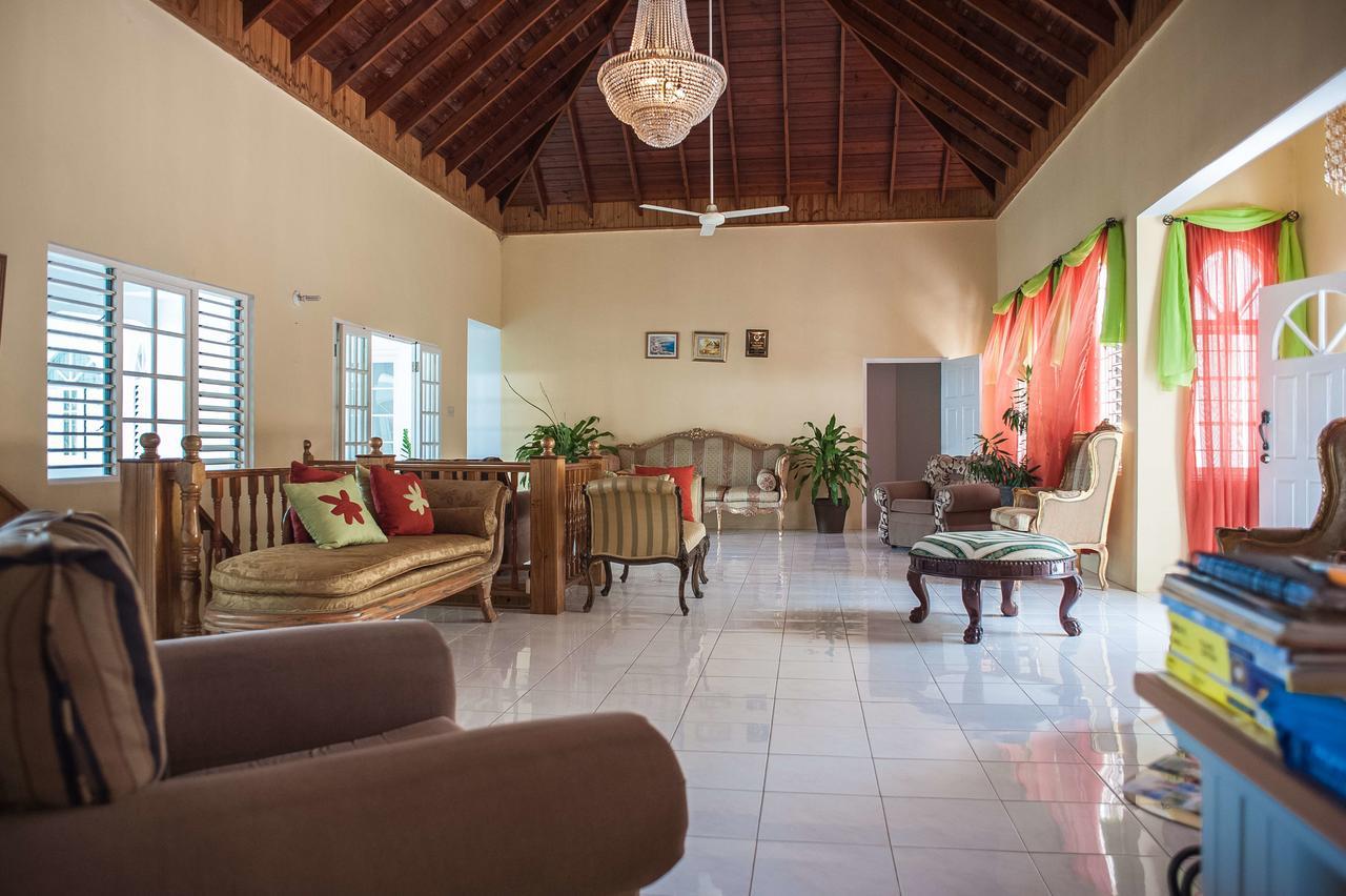 Diamond Villa Guest House Montego Bay Eksteriør billede