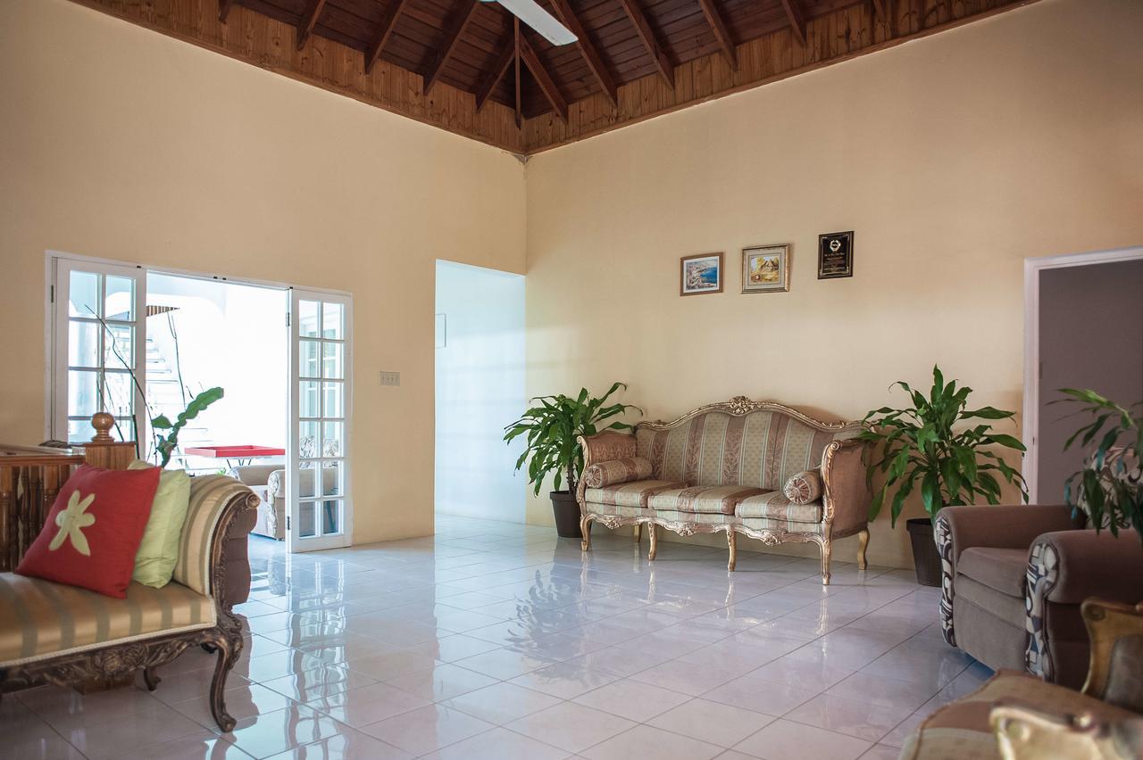 Diamond Villa Guest House Montego Bay Eksteriør billede