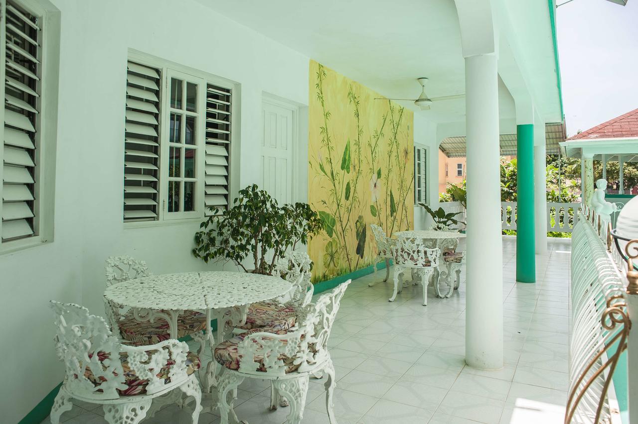 Diamond Villa Guest House Montego Bay Eksteriør billede