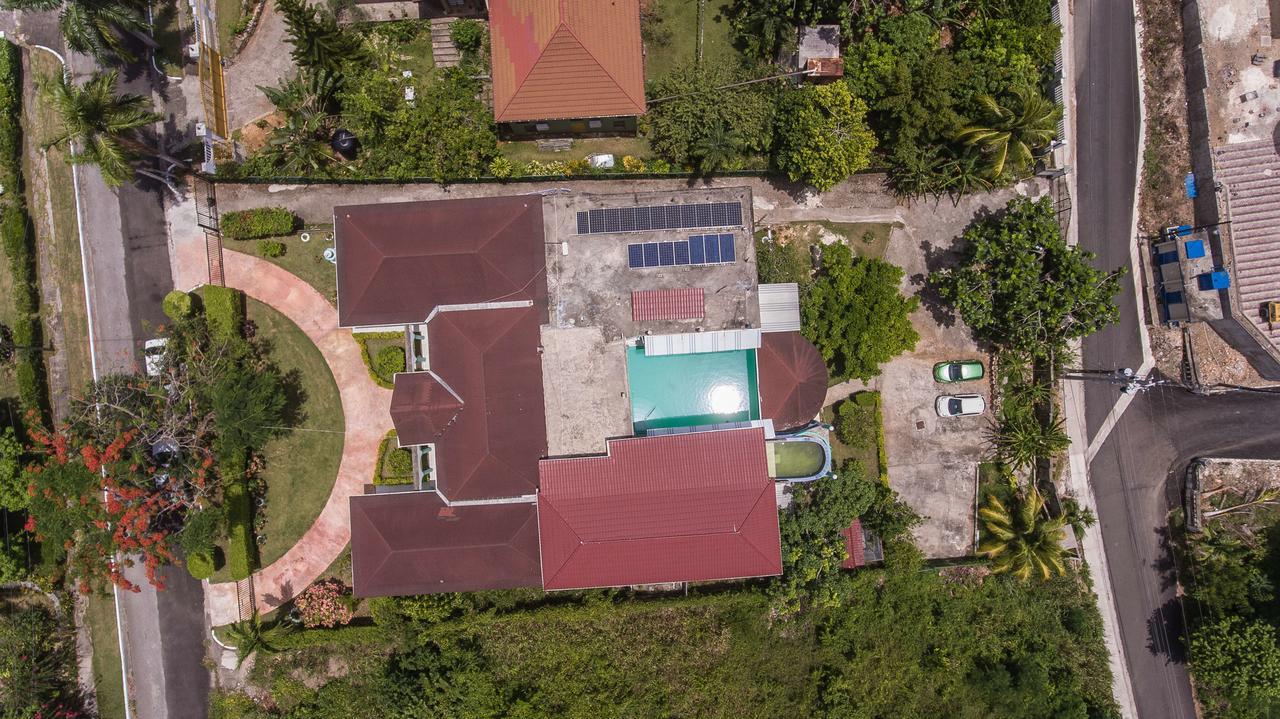 Diamond Villa Guest House Montego Bay Eksteriør billede