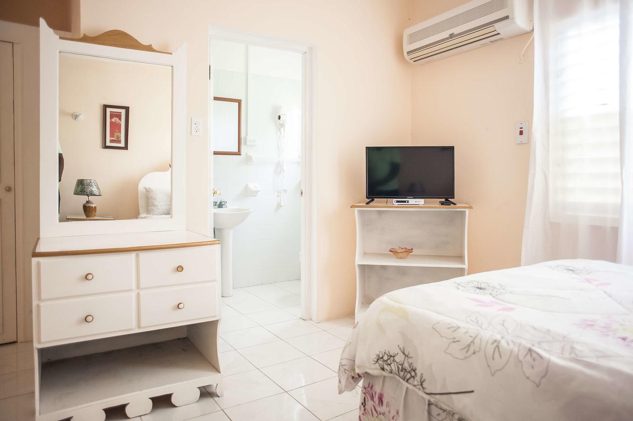 Diamond Villa Guest House Montego Bay Eksteriør billede