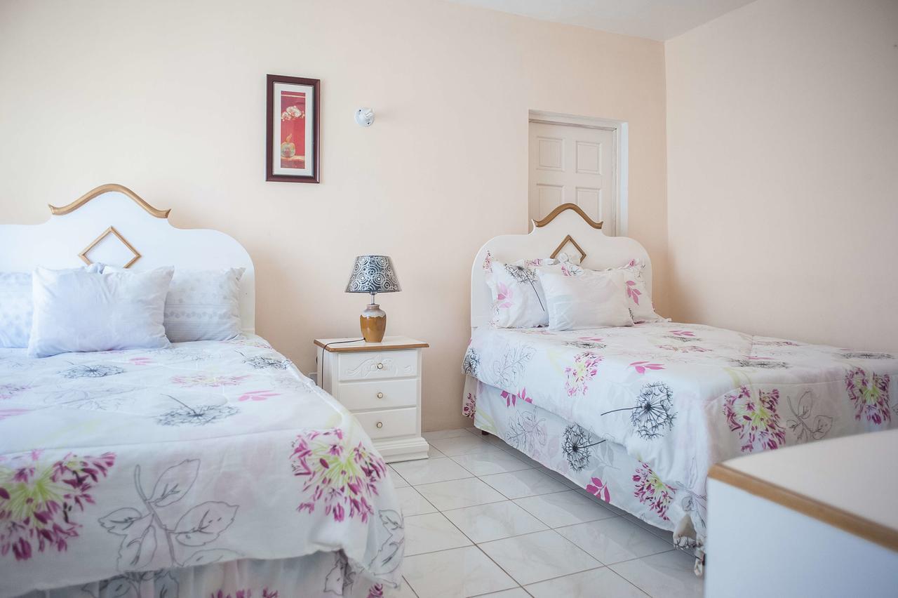 Diamond Villa Guest House Montego Bay Eksteriør billede